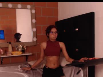 bella monroe 18