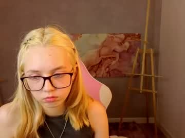 mollyy snow